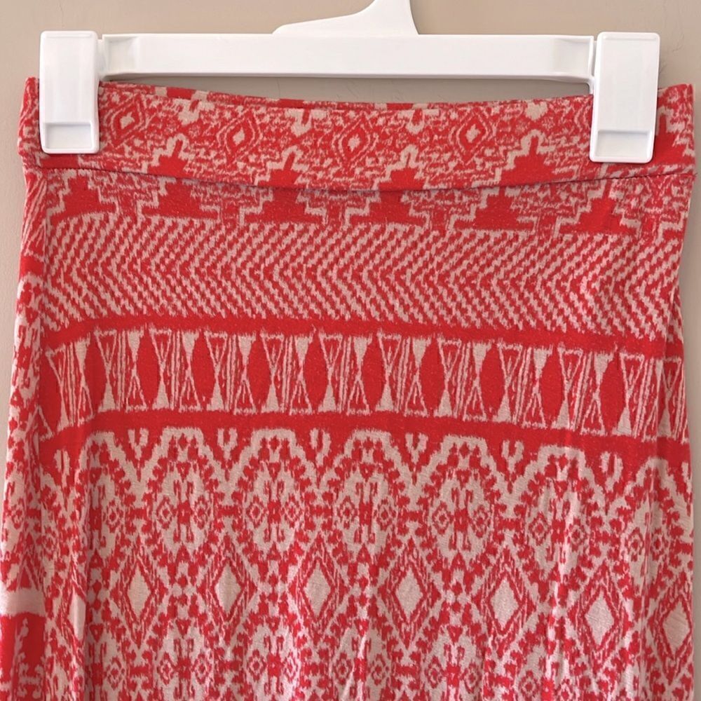 Womens’ Charlotte Russe Flowing Lightweight Skirt Size S - Picture 5 of 6